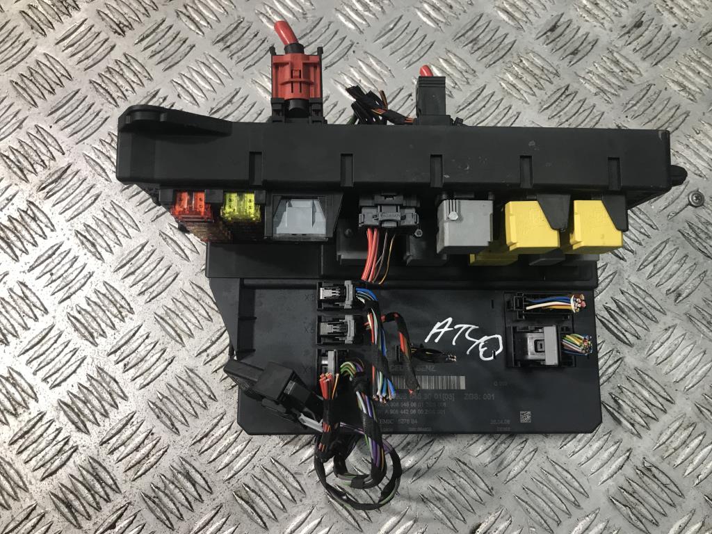 Мерседес спринтер 2017 предохранители. Блок предохранителей мерседес спринтер 906. Блок предохранителей мерседес спринтер 906. Предохранители на спринтере 2006. Блок предохранителей спринтер 906.