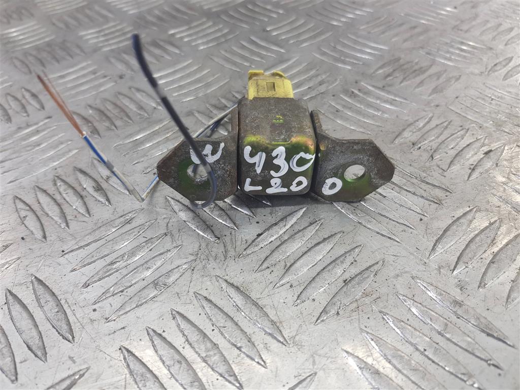 датчик удара (air bag) MITSUBISHI L200  2.5 DI-D MT (136 л.с.)L200  IV (2006—2014) Пикап MR587975, 750 рублей, Москва