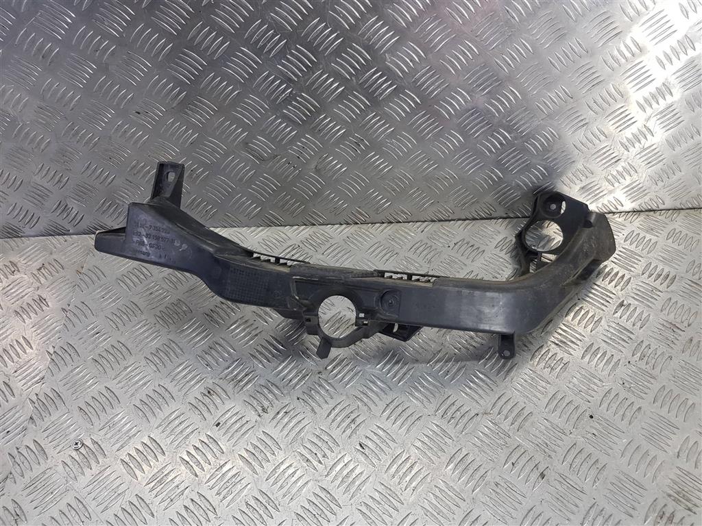 кронштейн фары BMW   7154723, 4540 рублей, Москва