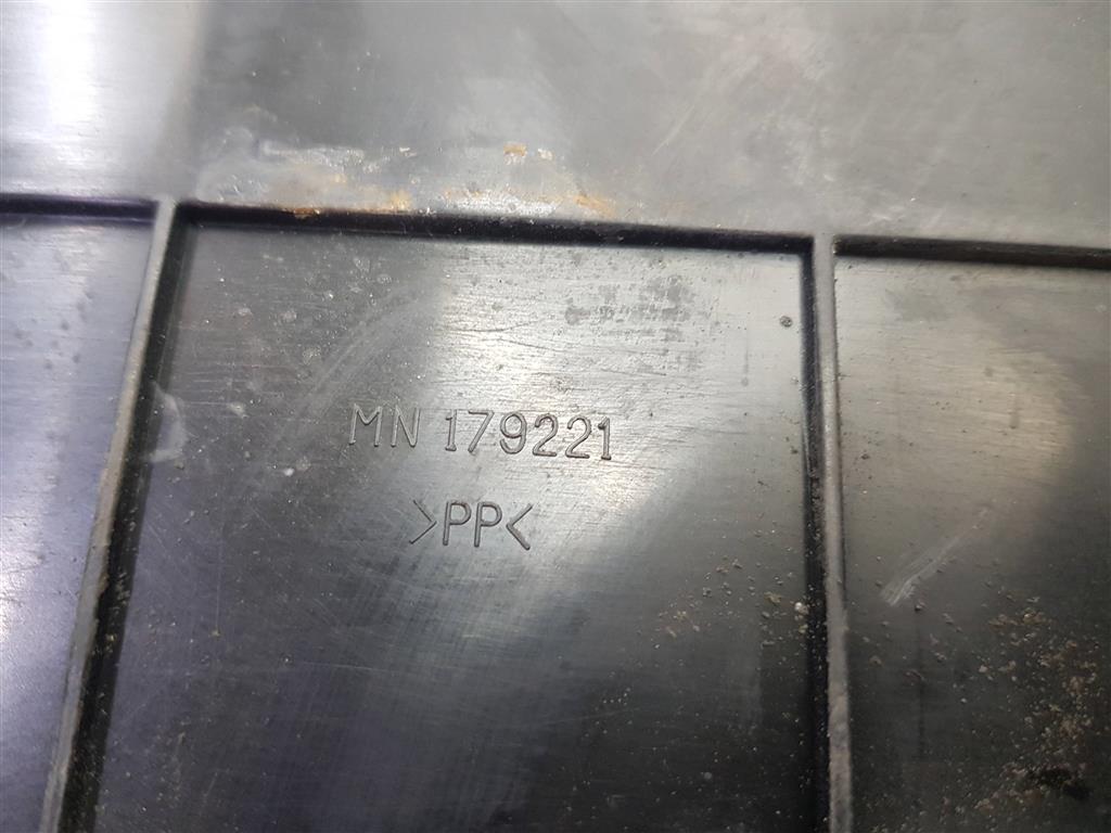 подставка под аккумулятор MITSUBISHI L200  2.5 DI-D MT (136 л.с.)L200  IV (2006—2014) Пикап MN179221, 1210 рублей, Москва