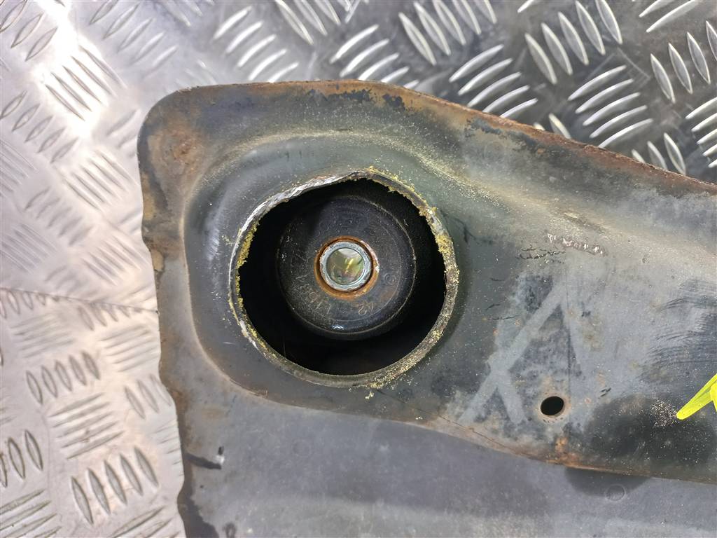 балка продольная (лыжа) SUZUKI Grand Vitara 2.4 AT (169 л.с.)Grand Vitara  II рестайлинг (2008—2012) Внедорожник, 13050 рублей, Москва