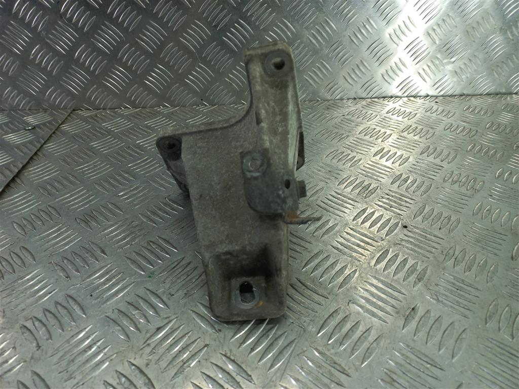 кронштейн двигателя (двс) SUZUKI Grand Vitara 2.4 AT (169 л.с.)Grand Vitara  II рестайлинг (2008—2012) Внедорожник 1164178K10, 520 рублей, Москва