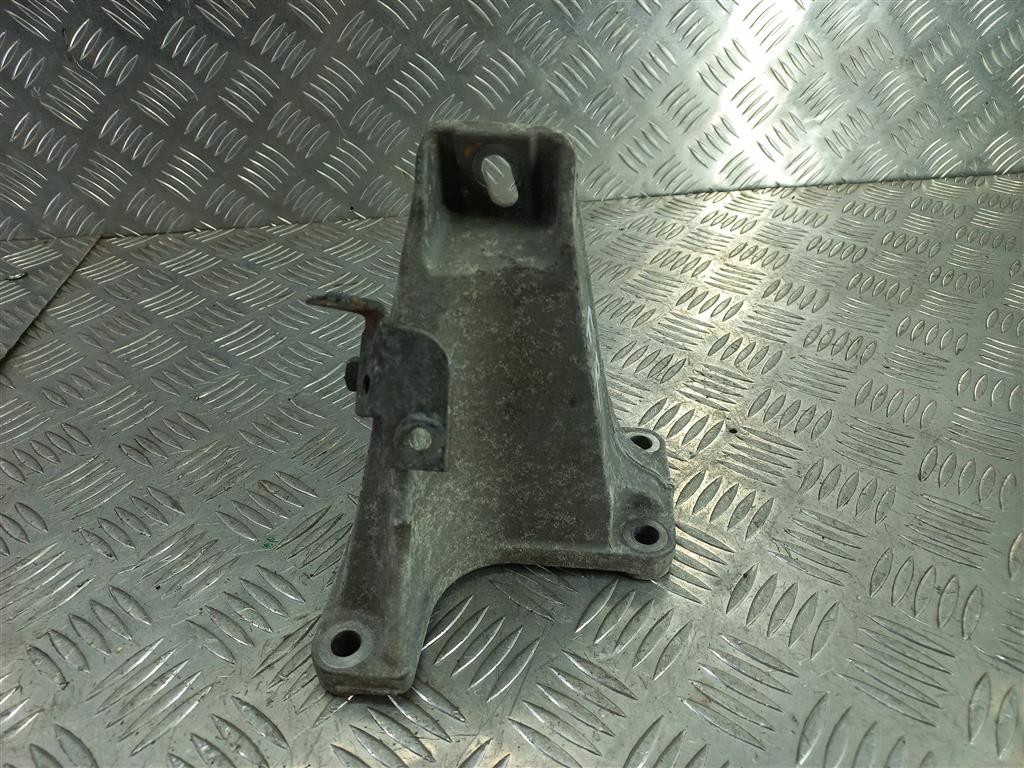 кронштейн двигателя (двс) SUZUKI Grand Vitara 2.4 AT (169 л.с.)Grand Vitara  II рестайлинг (2008—2012) Внедорожник 1164178K10, 520 рублей, Москва