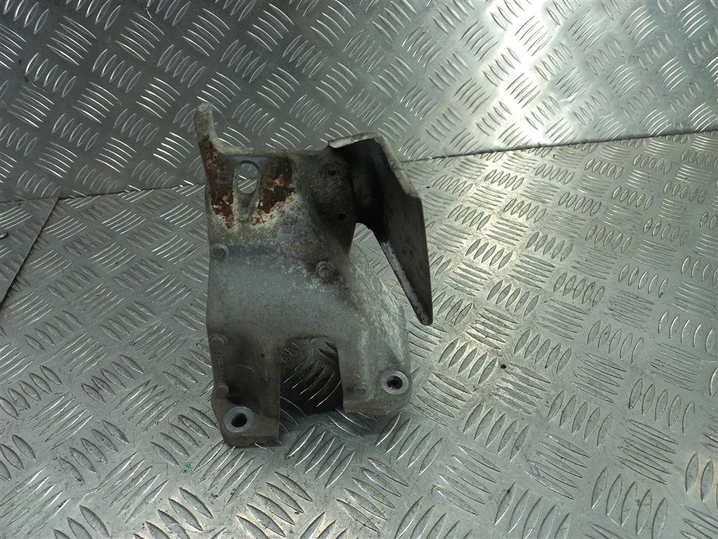 кронштейн двигателя (двс) SUZUKI Grand Vitara 2.4 AT (169 л.с.)Grand Vitara  II рестайлинг (2008—2012) Внедорожник 1165178K00, 750 рублей, Москва