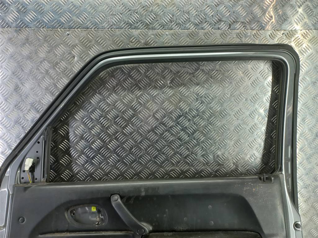 дверь SUZUKI JIMNY 1.3 4WD MT (86 л.с.)Jimny  III рестайлинг (2005—2012) Внедорожник 68001-81A11, 12250 рублей, Москва