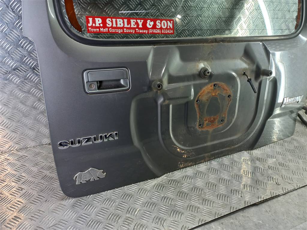 крышка багажника SUZUKI JIMNY 1.3 4WD MT (86 л.с.)Jimny  III рестайлинг (2005—2012) Внедорожник 69100-81A03, 25700 рублей, Москва
