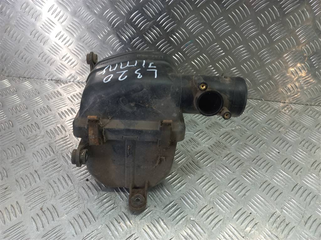 корпус воздушного фильтра SUZUKI JIMNY 1.3 4WD MT (86 л.с.)Jimny  III рестайлинг (2005—2012) Внедорожник 1370076J00, 3740 рублей, Москва