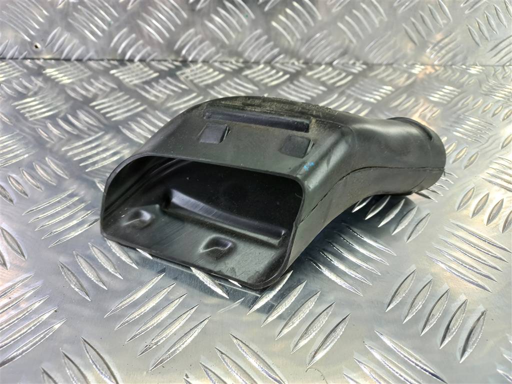 воздухозаборник FORD Focus 2.0 AMT (160 л.с.)Focus  III рестайлинг (2014—2019) Седан bv619c679aa, 2370 рублей, Москва