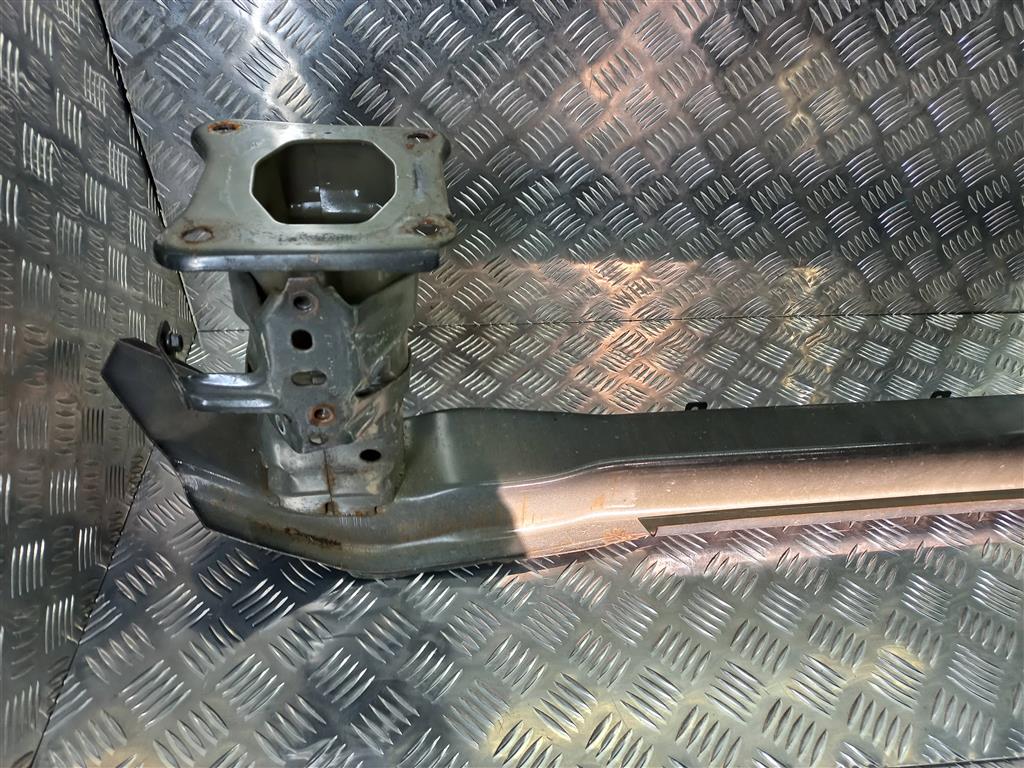 усилитель бампера FORD Focus 2.0 AMT (160 л.с.)Focus  III рестайлинг (2014—2019) Седан 1860770, 8450 рублей, Москва