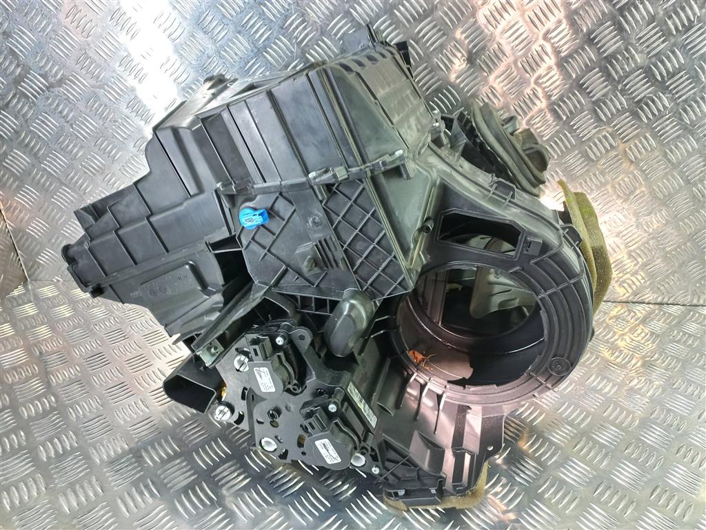 корпус отопителя FORD Focus 2.0 AMT (160 л.с.)Focus  III рестайлинг (2014—2019) Седан F1FZ-19B555-A, 7290 рублей, Москва