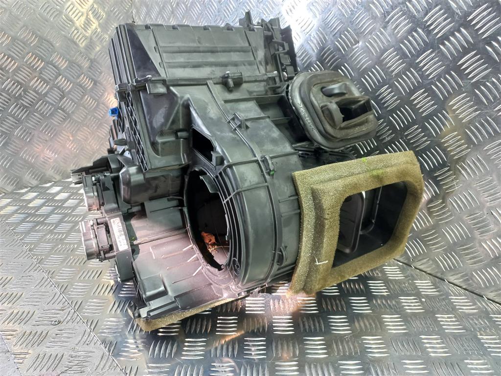 корпус отопителя FORD Focus 2.0 AMT (160 л.с.)Focus  III рестайлинг (2014—2019) Седан F1FZ-19B555-A, 7290 рублей, Москва