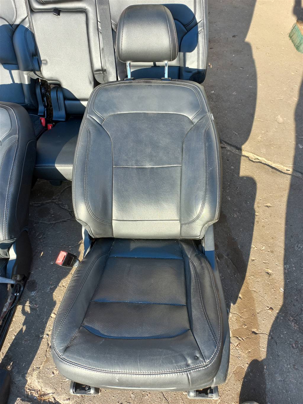 салон FORD EXPLORER 3.5 4WD AT (290 л.с.)Explorer  V рестайлинг (2015—2018) Внедорожник FB5Z7862900HA, 98150 рублей, Москва