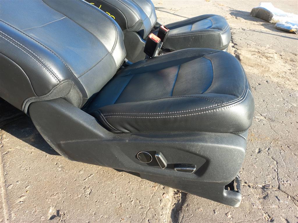 салон FORD EXPLORER 3.5 4WD AT (290 л.с.)Explorer  V рестайлинг (2015—2018) Внедорожник FB5Z7862900HA, 98150 рублей, Москва