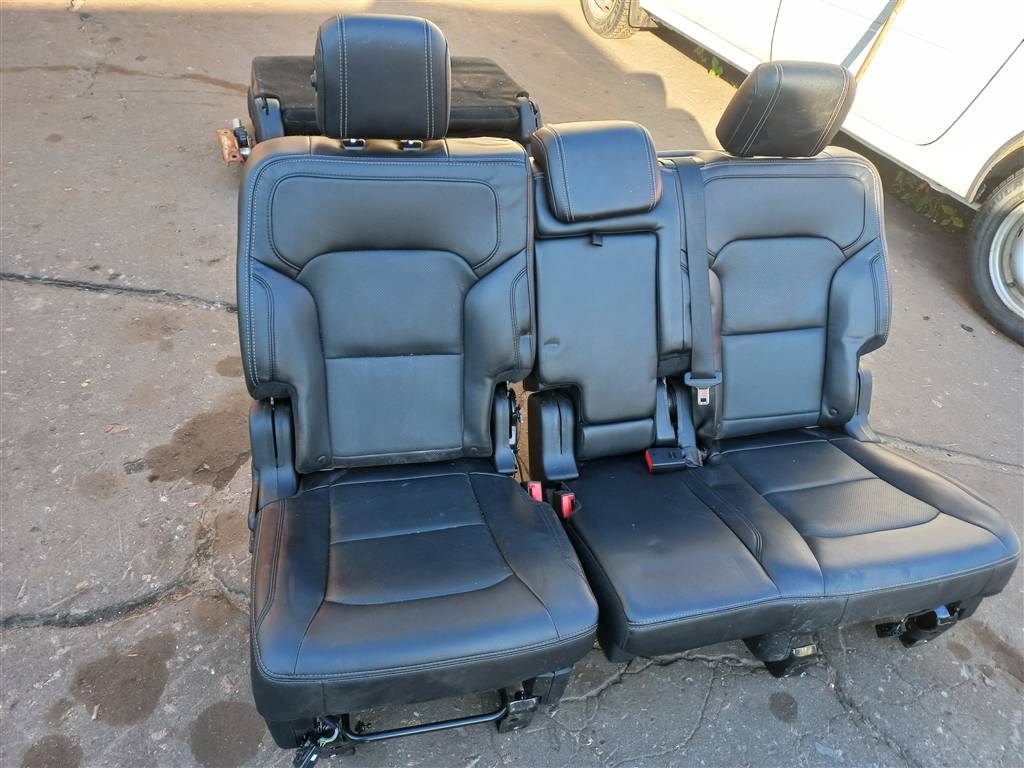 салон FORD EXPLORER 3.5 4WD AT (290 л.с.)Explorer  V рестайлинг (2015—2018) Внедорожник FB5Z7862900HA, 98150 рублей, Москва