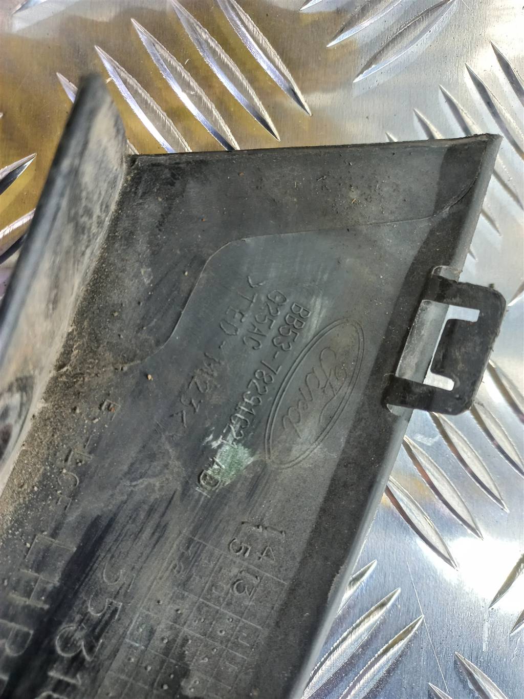 накладка крыла заднего FORD EXPLORER 3.5 4WD AT (290 л.с.)Explorer  V рестайлинг (2015—2018) Внедорожник bb5378291c21ad, 3160 рублей, Москва