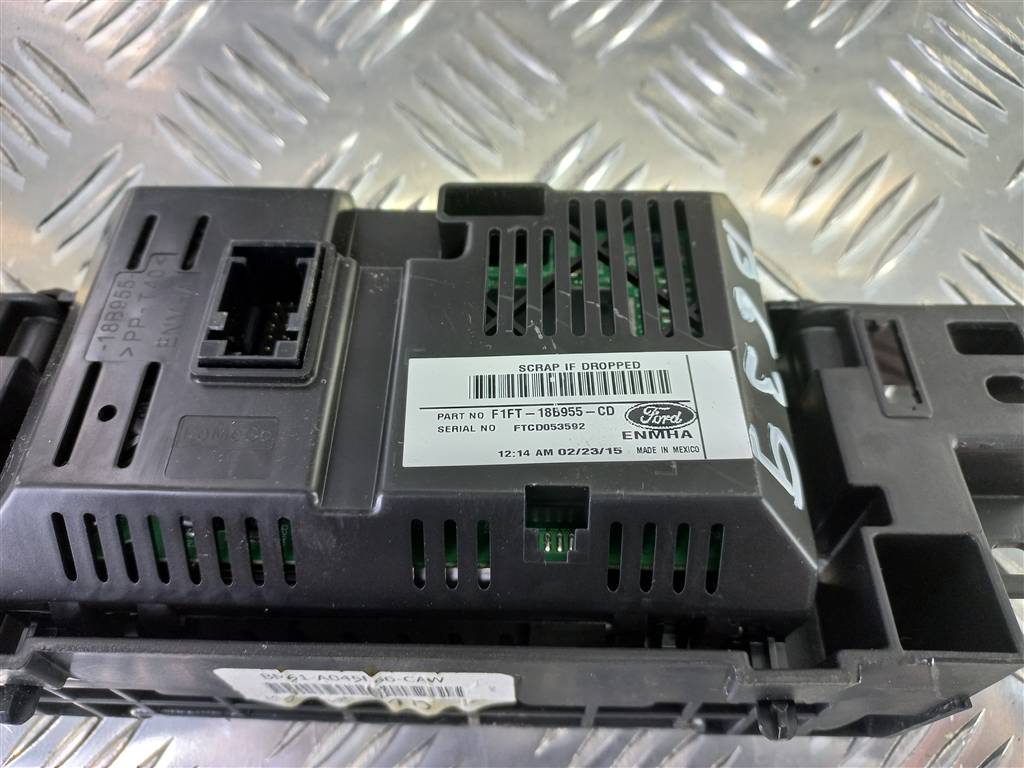 дисплей информационный FORD Focus 2.0 AMT (160 л.с.)Focus  III рестайлинг (2014—2019) Седан f1ft18b955cd, 9800 рублей, Москва