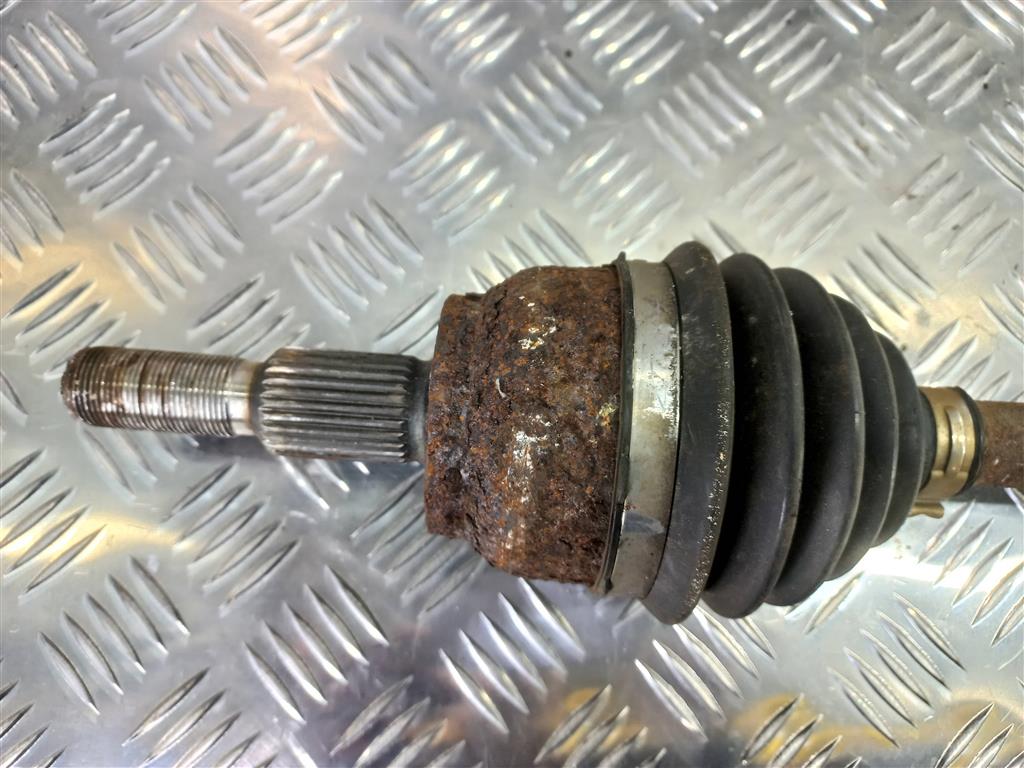 привод FORD Focus 2.0 AMT (160 л.с.)Focus  III рестайлинг (2014—2019) Седан FV6Z3B437G, 9600 рублей, Москва