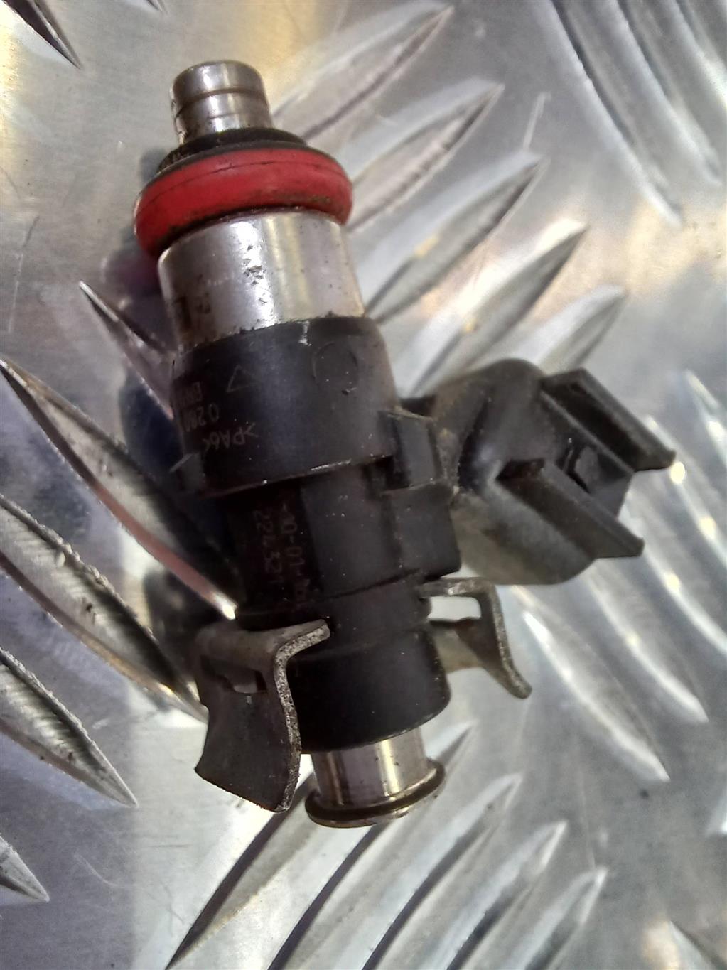 форсунка топливная FORD EXPLORER 3.5 4WD AT (290 л.с.)Explorer  V рестайлинг (2015—2018) Внедорожник BR3Z-9F593-B, 980 рублей, Москва