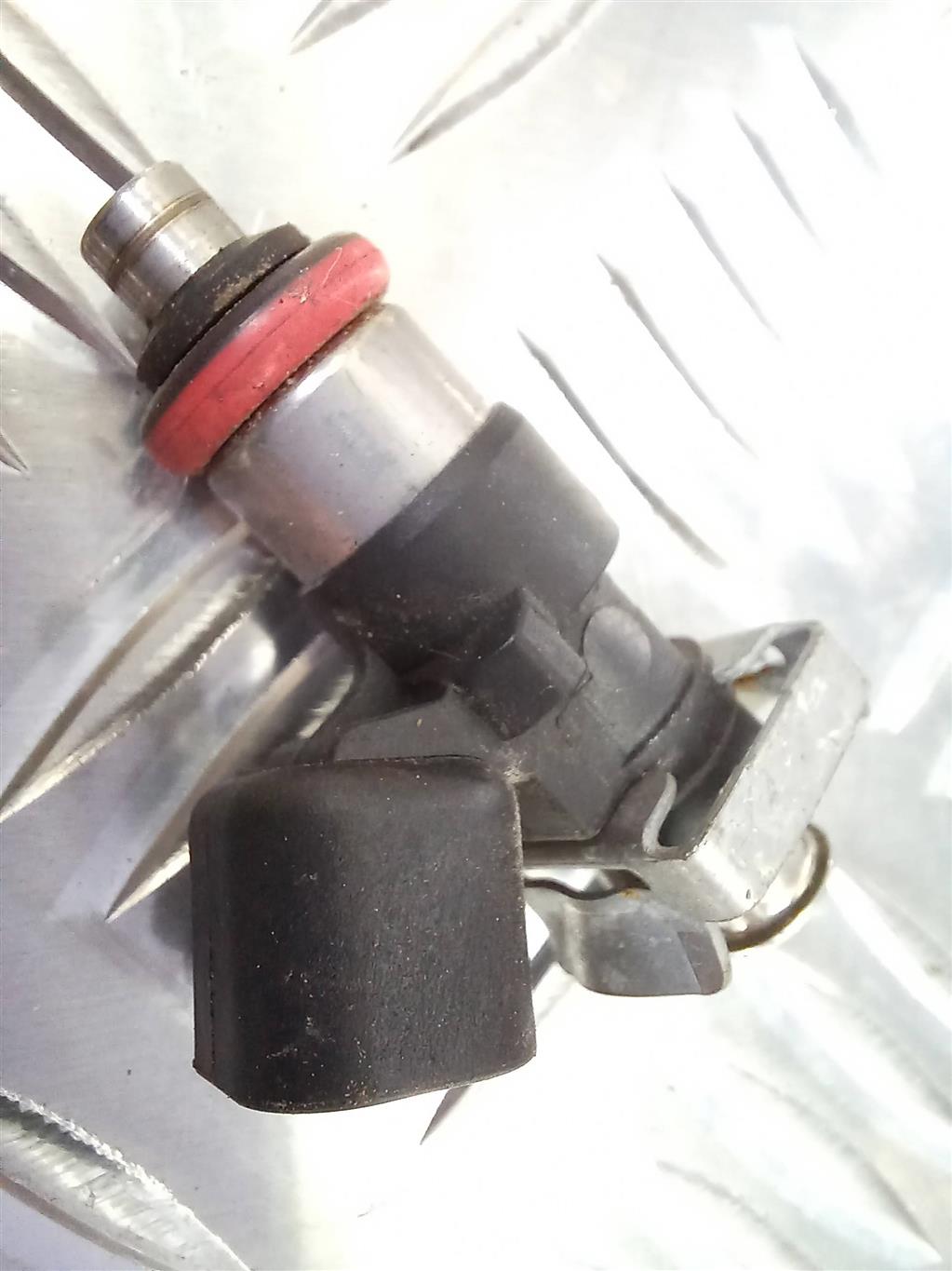 форсунка топливная FORD EXPLORER 3.5 4WD AT (290 л.с.)Explorer  V рестайлинг (2015—2018) Внедорожник BR3Z-9F593-B, 980 рублей, Москва