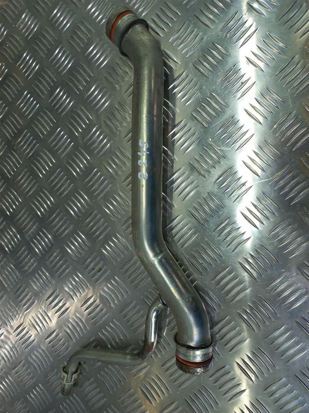 трубка охлаждающей жидкости FORD EXPLORER 3.5 4WD AT (290 л.с.)Explorer  V рестайлинг (2015—2018) Внедорожник dg1e9n271ab, 1320 рублей, Москва