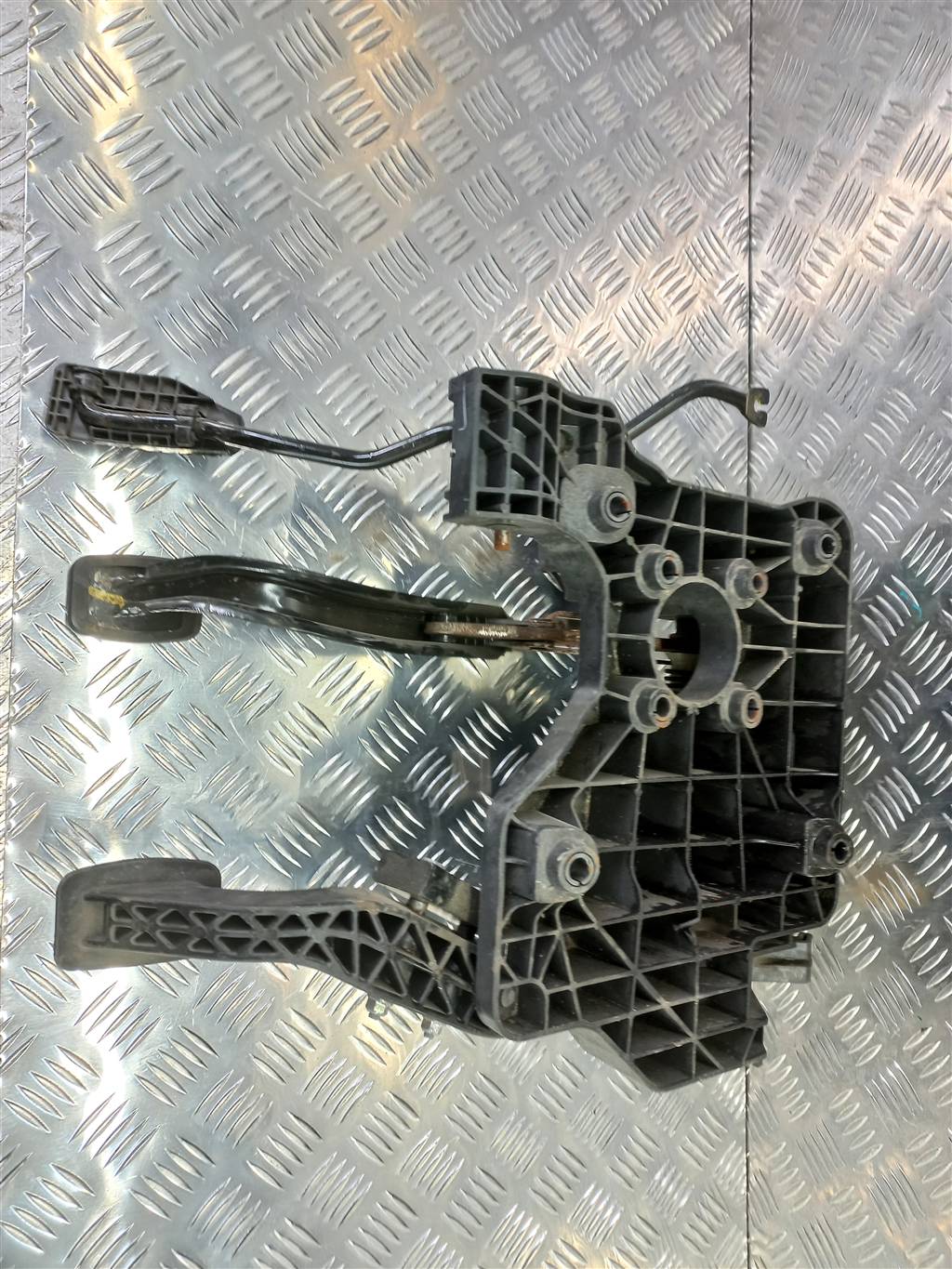 педальный узел CHEVROLET  SPARK 1.0 MT (67 л.с.)Spark  M300 (2009—2016) Хетчбэк 95986361, 23750 рублей, Москва