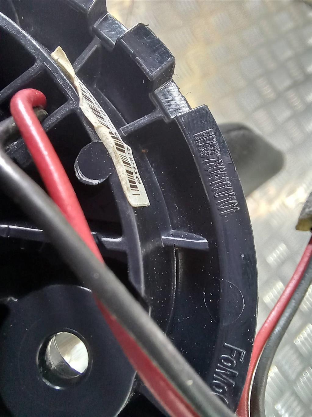 козырек солнцезащитный водительский FORD EXPLORER 3.5 4WD AT (290 л.с.)Explorer  V рестайлинг (2015—2018) Внедорожник bb537804101, 2010 рублей, Москва