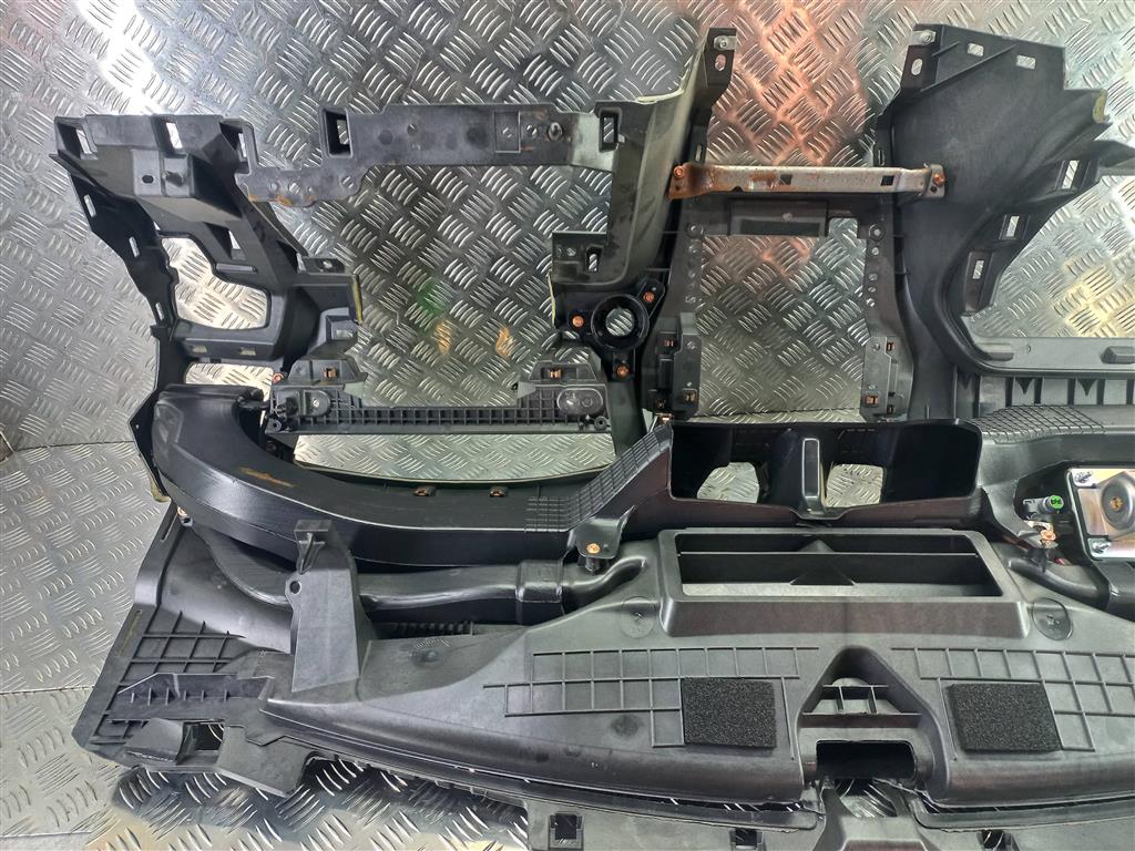 торпедо FORD EXPLORER 3.5 4WD AT (290 л.с.)Explorer  V рестайлинг (2015—2018) Внедорожник FB5Z-7804320-CA, 27539 рублей, Москва