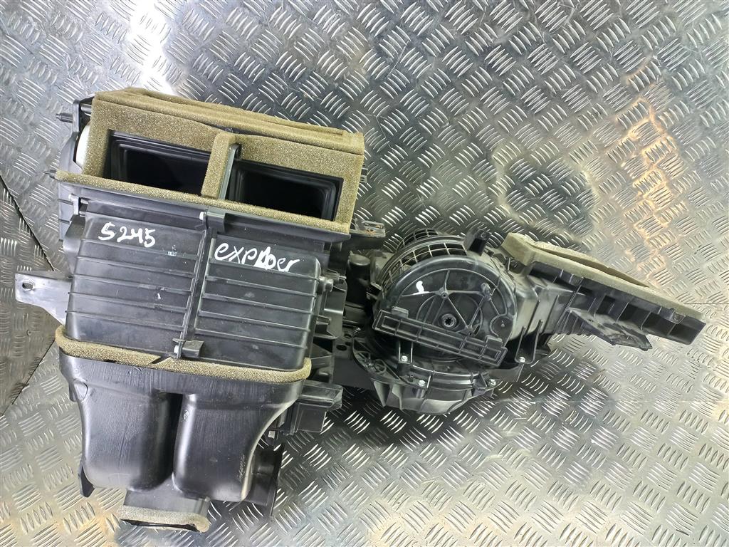 корпус отопителя FORD EXPLORER 3.5 4WD AT (290 л.с.)Explorer  V рестайлинг (2015—2018) Внедорожник DG1Z-19850-D, 13969 рублей, Москва