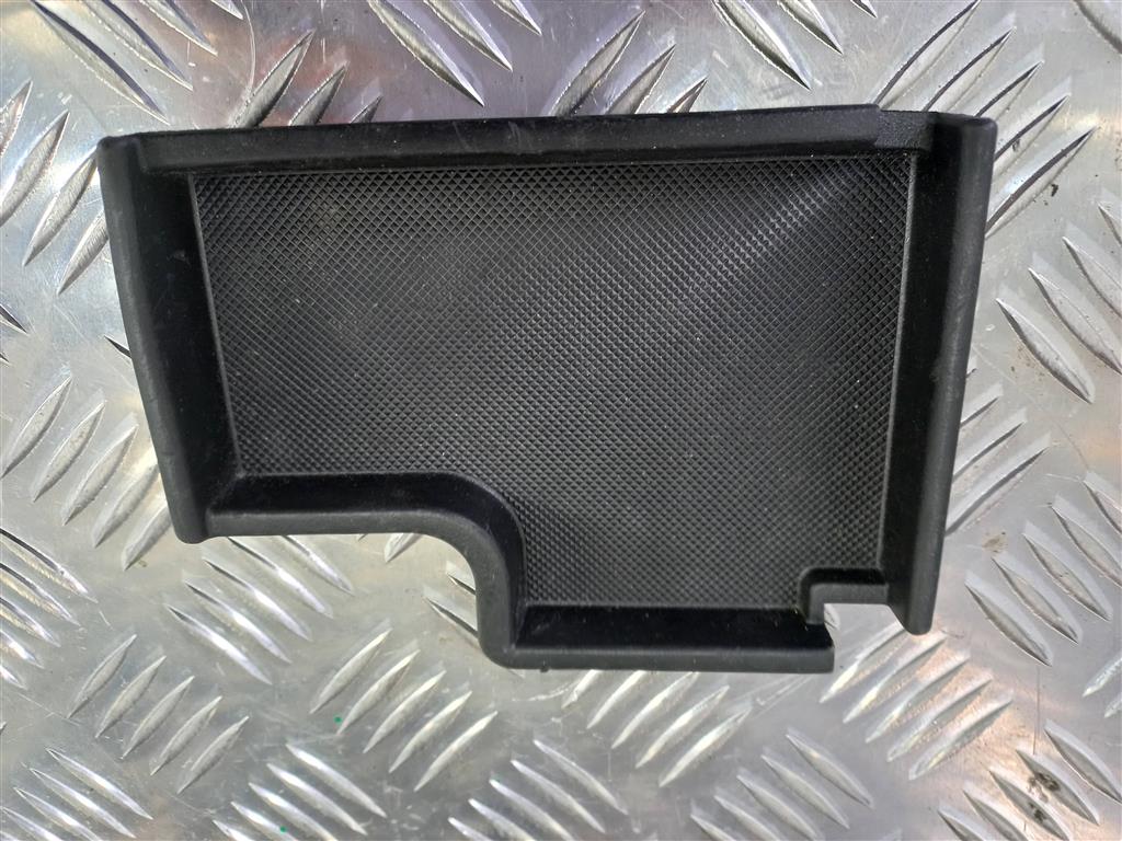 вставка в подлокотник FORD Focus 2.0 AMT (160 л.с.)Focus  III рестайлинг (2014—2019) Седан F1EBA045H74, 1070 рублей, Москва