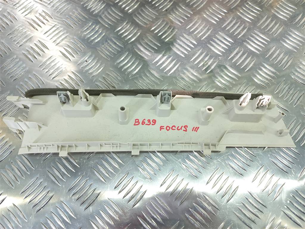 накладка FORD Focus 2.0 AMT (160 л.с.)Focus  III рестайлинг (2014—2019) Седан bm51f31113ab, 1210 рублей, Москва