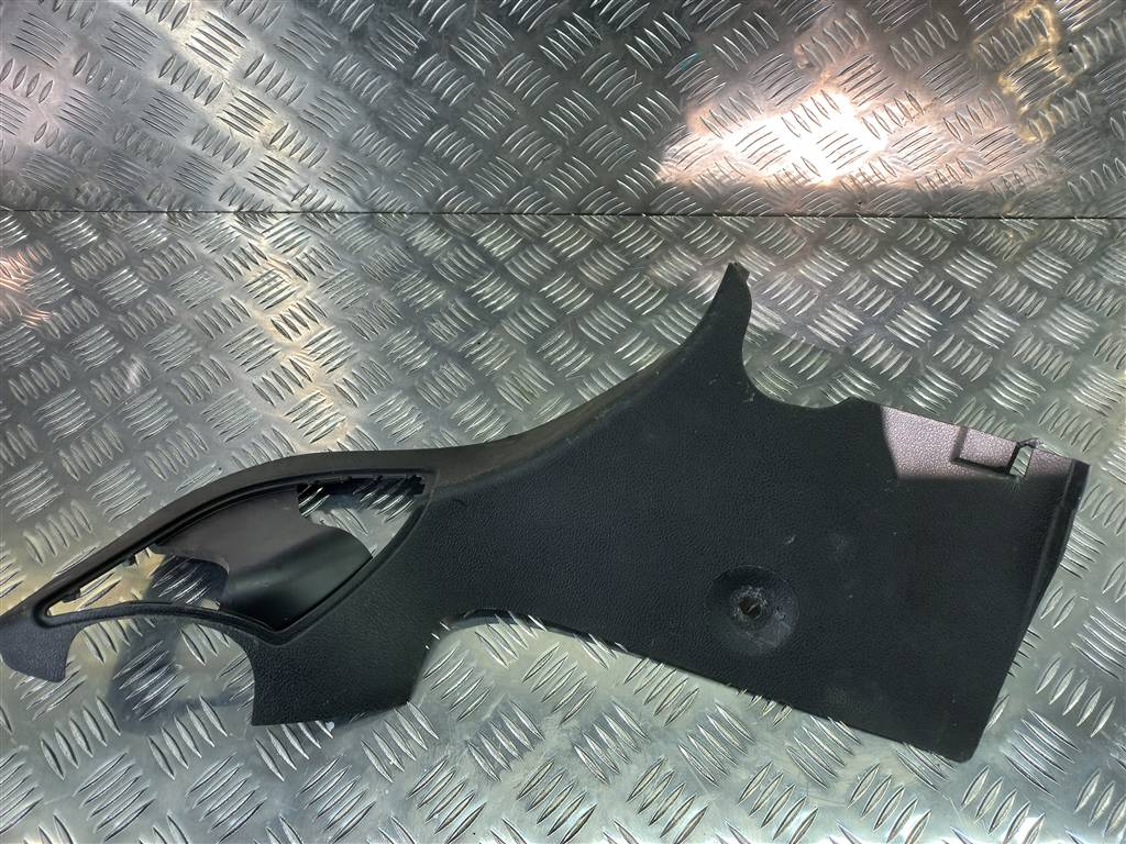 накладка FORD Focus 2.0 AMT (160 л.с.)Focus  III рестайлинг (2014—2019) Седан bm51f312a14, 1440 рублей, Москва