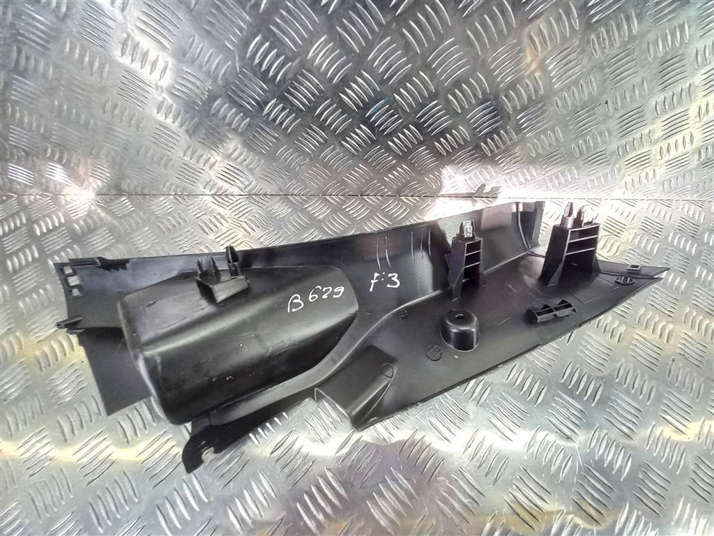 накладка FORD Focus 2.0 AMT (160 л.с.)Focus  III рестайлинг (2014—2019) Седан bm51a31017ae, 1210 рублей, Москва