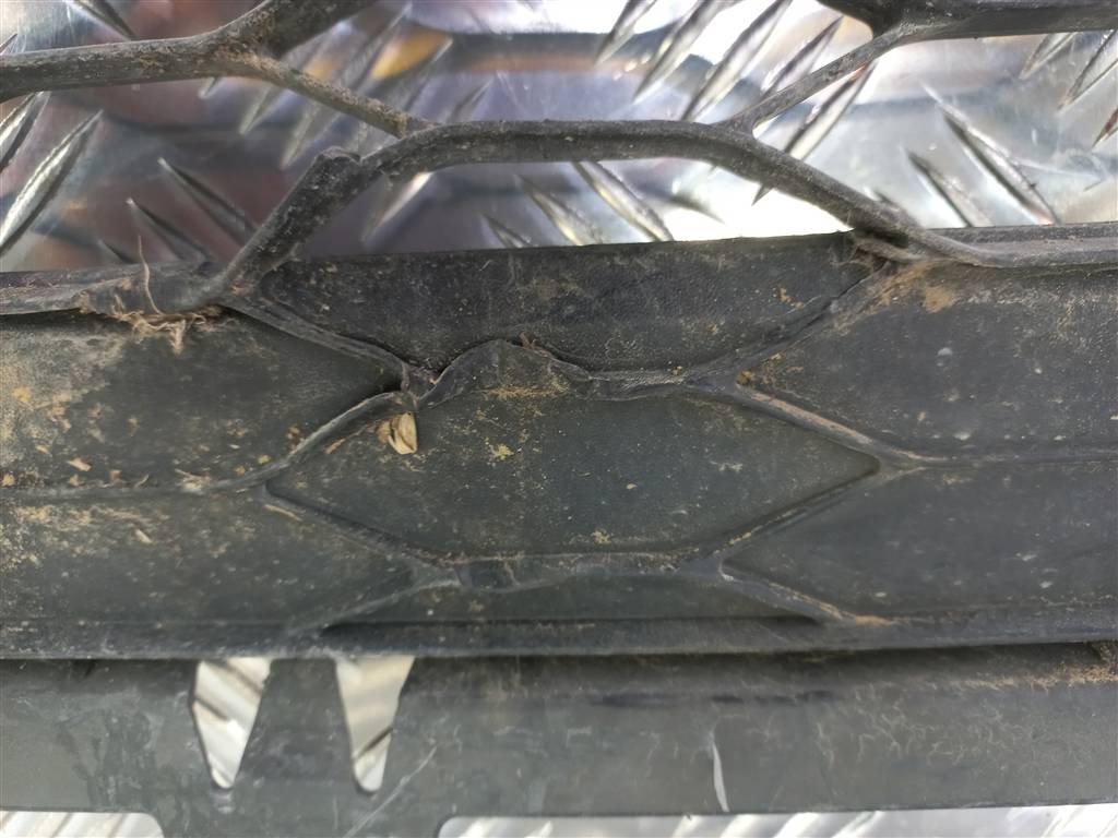 решетка бампера FORD EXPLORER 3.5 4WD AT (290 л.с.)Explorer  V рестайлинг (2015—2018) Внедорожник fb5317k945, 4890 рублей, Москва