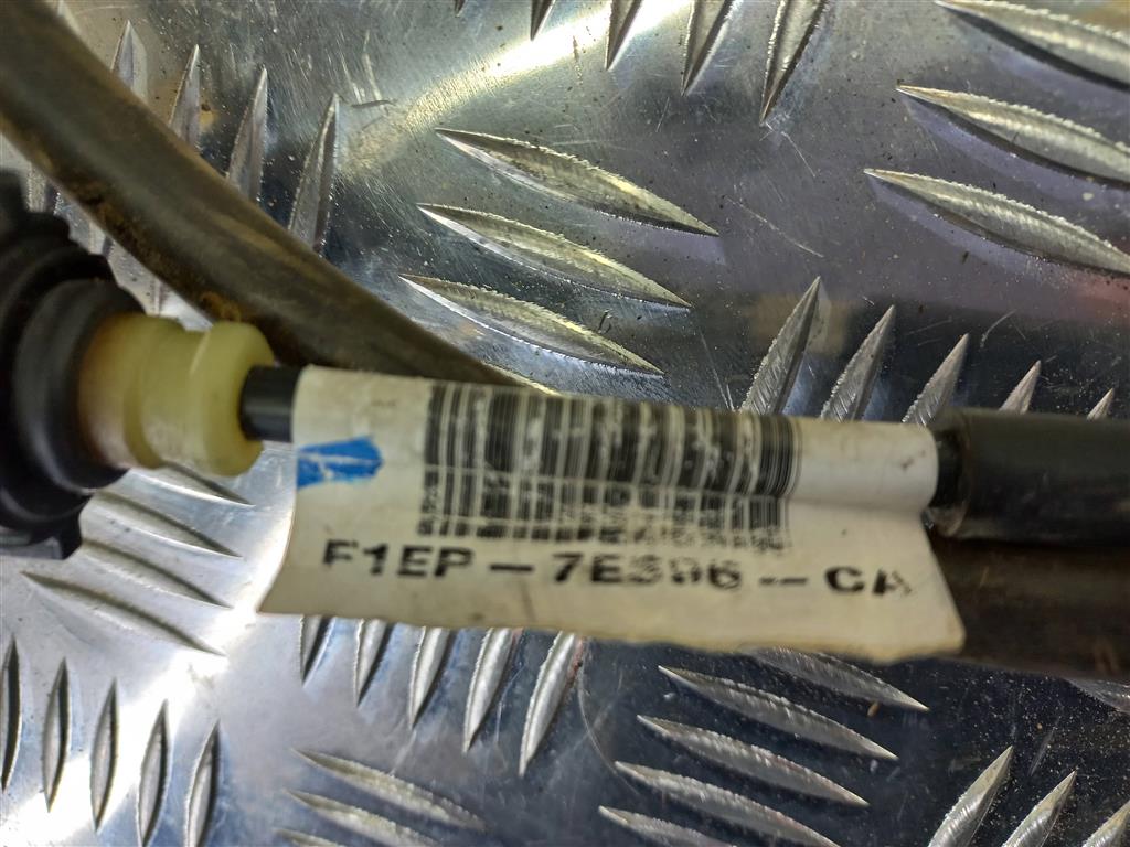 трос кпп FORD Focus 2.0 AMT (160 л.с.)Focus  III рестайлинг (2014—2019) Седан F1EZ-7E395-A, 8450 рублей, Москва