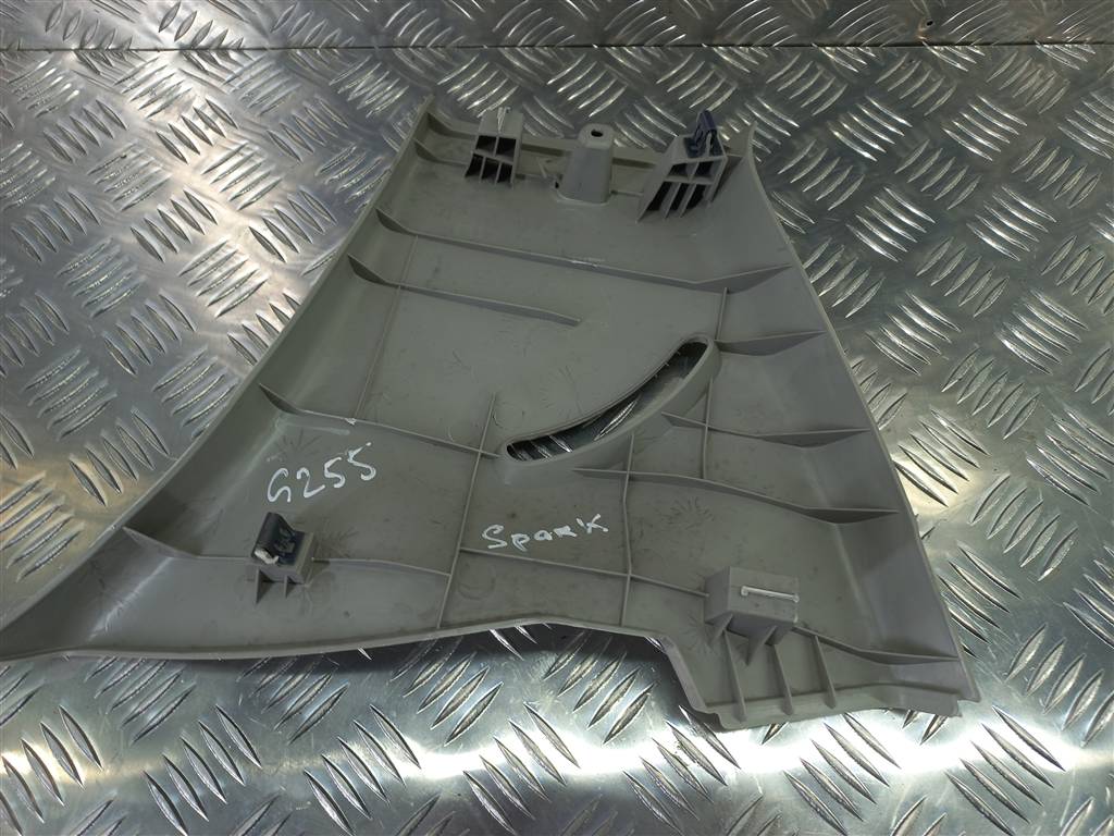 обшивка CHEVROLET  SPARK 1.0 MT (67 л.с.)Spark  M300 (2009—2016) Хетчбэк 95953308, 1440 рублей, Москва