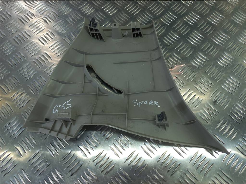 обшивка CHEVROLET  SPARK 1.0 MT (67 л.с.)Spark  M300 (2009—2016) Хетчбэк 95953307, 1440 рублей, Москва