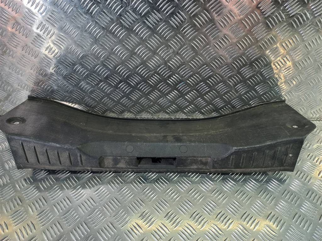 накладка крышки багажника FORD Focus 2.0 AMT (160 л.с.)Focus  III рестайлинг (2014—2019) Седан BM51F40352, 3390 рублей, Москва