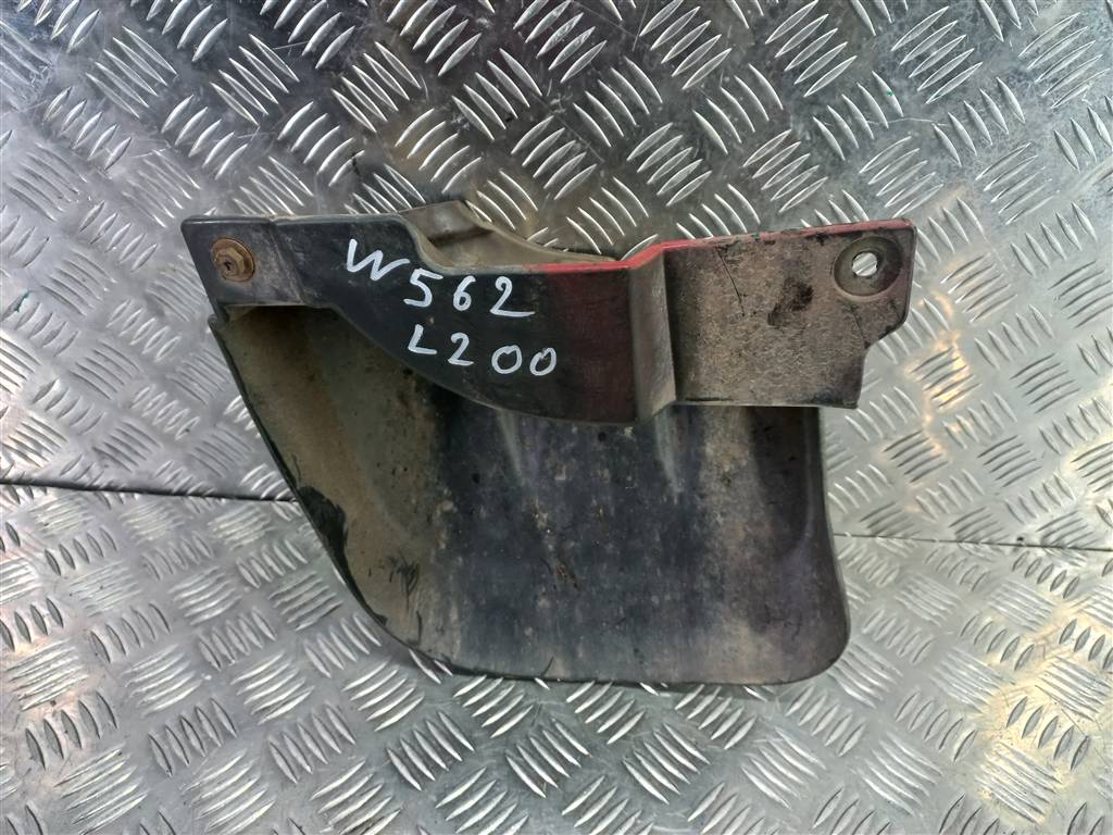 брызговик MITSUBISHI L200  2.5 DI-D 4WD MT (178 л.с.)L200  IV (2006—2014) Пикап 5370A988, 1550 рублей, Москва