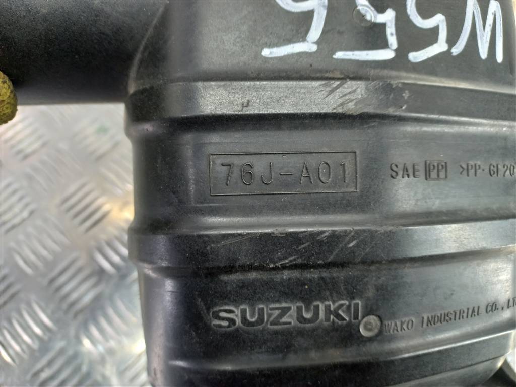 корпус воздушного фильтра SUZUKI JIMNY 1.3 4WD MT (86 л.с.)Jimny  III рестайлинг (2005—2012) Внедорожник 1370076J00, 3740 рублей, Москва