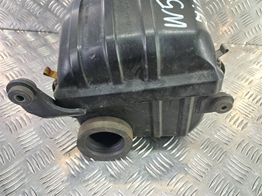 корпус воздушного фильтра SUZUKI JIMNY 1.3 4WD MT (86 л.с.)Jimny  III рестайлинг (2005—2012) Внедорожник 1370076J00, 3740 рублей, Москва