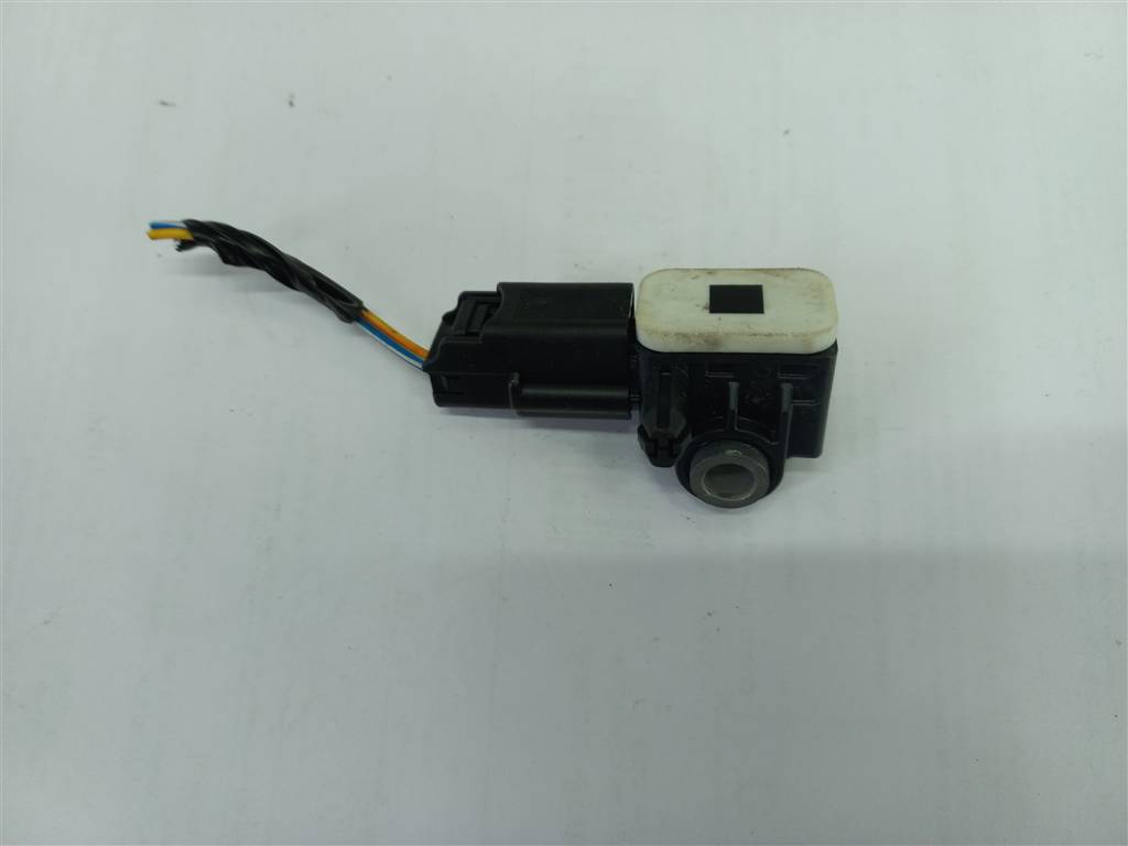 датчик удара (air bag) FORD Focus 2.0 AMT (160 л.с.)Focus  III рестайлинг (2014—2019) Седан AM5T14B342AA, 980 рублей, Москва