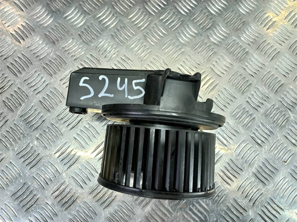 моторчик отопителя FORD EXPLORER 3.5 4WD AT (290 л.с.)Explorer  V рестайлинг (2015—2018) Внедорожник AE9Z19805D, 980 рублей, Москва