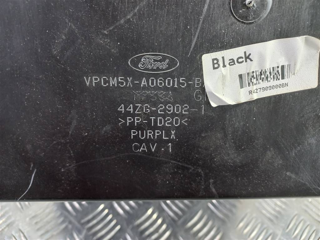 крышка бардачка FORD Focus 2.0 AMT (160 л.с.)Focus  III рестайлинг (2014—2019) Седан VPCM5XA06015BA, 3850 рублей, Москва