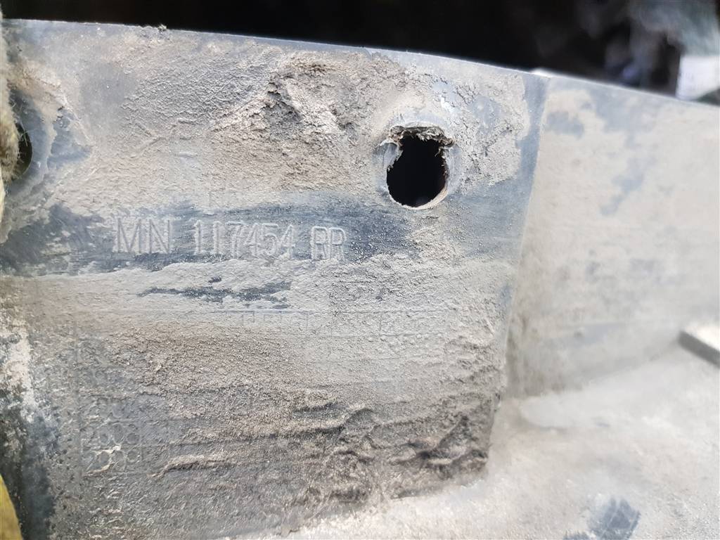 брызговик MITSUBISHI L200  2.5 DI-D MT (136 л.с.)L200  IV (2006—2014) Пикап MN117454, 1670 рублей, Москва