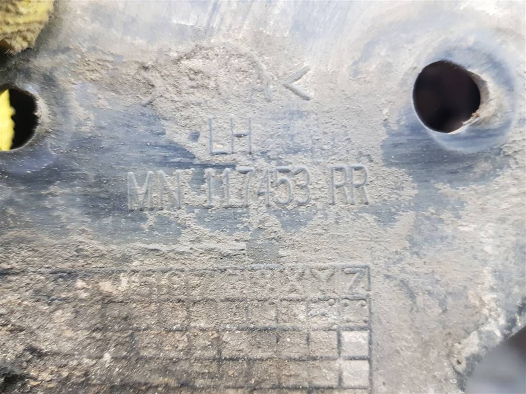 брызговик MITSUBISHI L200  2.5 DI-D MT (136 л.с.)L200  IV (2006—2014) Пикап MN117453, 1550 рублей, Москва