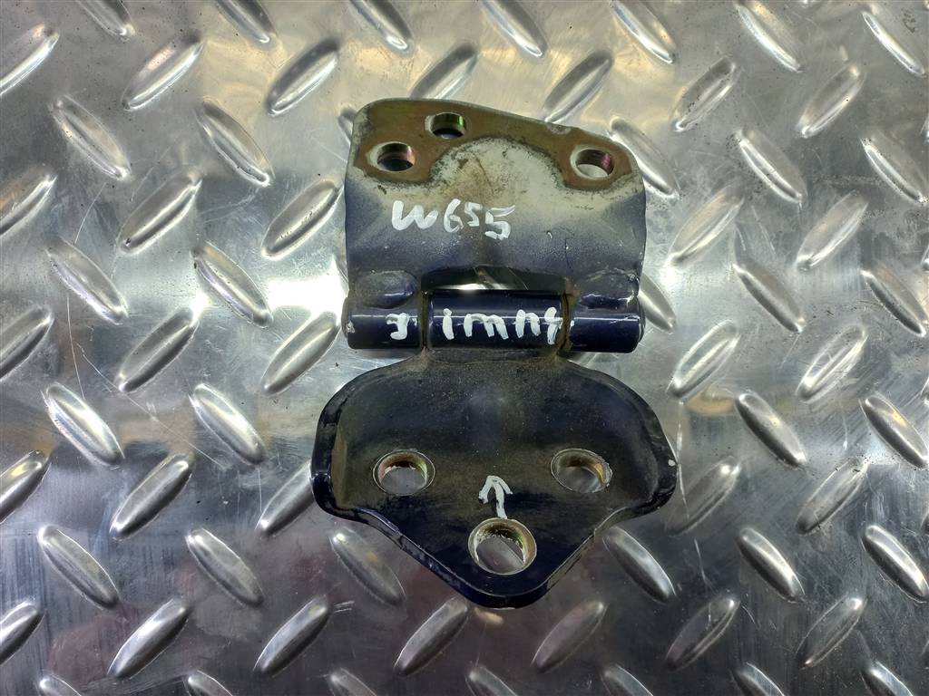 петля крышки багажника SUZUKI JIMNY 1.3 AT (85 л.с.)Jimny  III рестайлинг (2005—2012) Внедорожник 69510-81A01, 5580 рублей, Москва