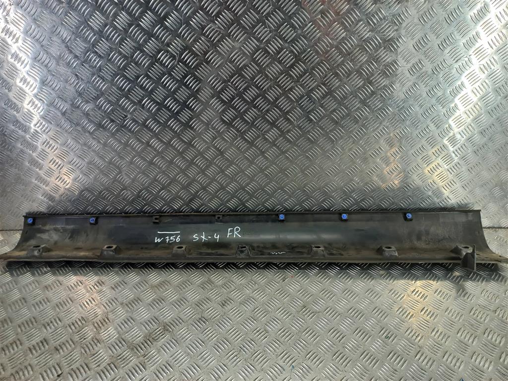 накладка порога SUZUKI SX4 1.6 4WD MT (112 л.с.)SX4  I рестайлинг (2009—2014) Внедорожник 7723179j0, 2240 рублей, Москва