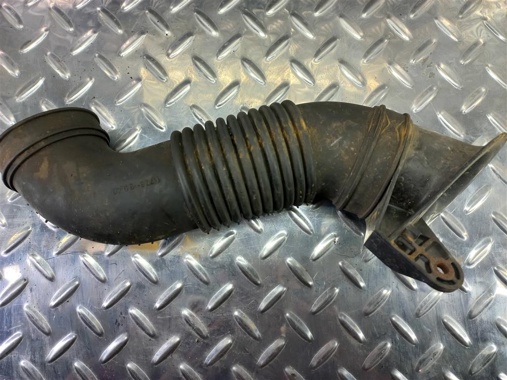 патрубок воздушного фильтра SUZUKI SX4 1.6 4WD MT (112 л.с.)SX4  I рестайлинг (2009—2014) Внедорожник 13766-54LA0, 1670 рублей, Москва