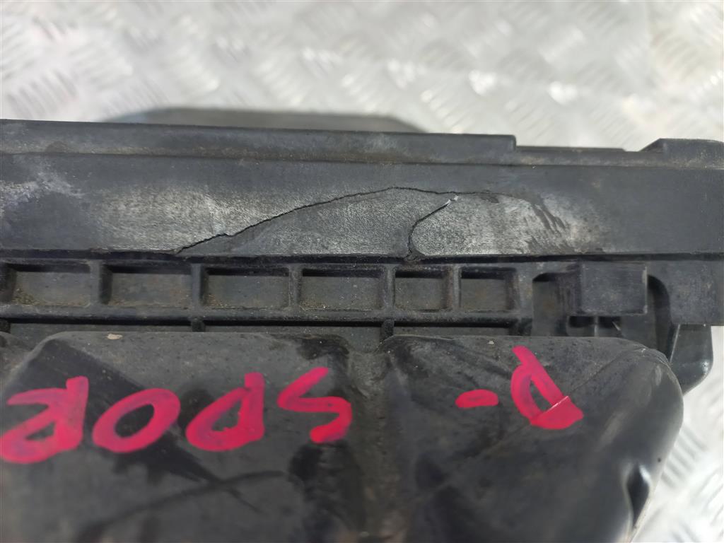 корпус воздушного фильтра MITSUBISHI PAJERO SPORT 3.0 AT (170 л.с.)Pajero Sport  I (1996—2004) Внедорожник MR127419, 1550 рублей, Москва