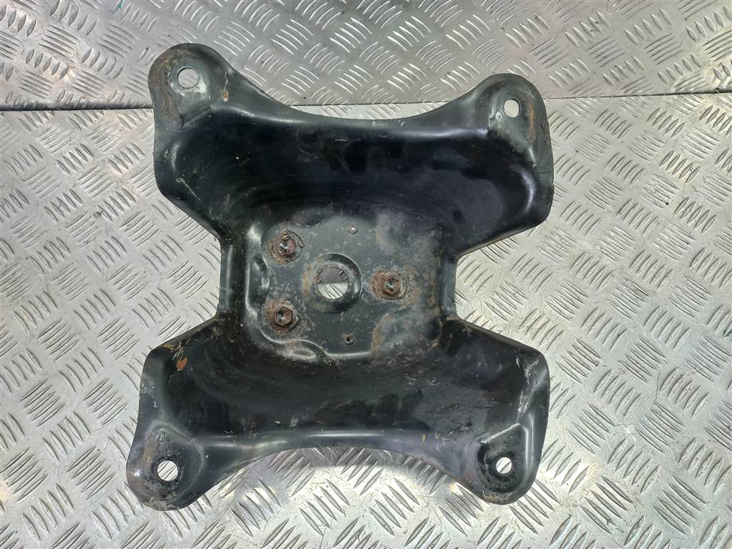 кронштейн запасного колеса SUZUKI Grand Vitara  8396165J00, 520 рублей, Москва